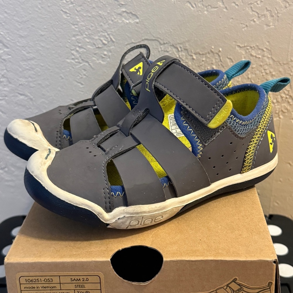 Kids PLAE Sam 2.0 sandal in color Steel, size 10